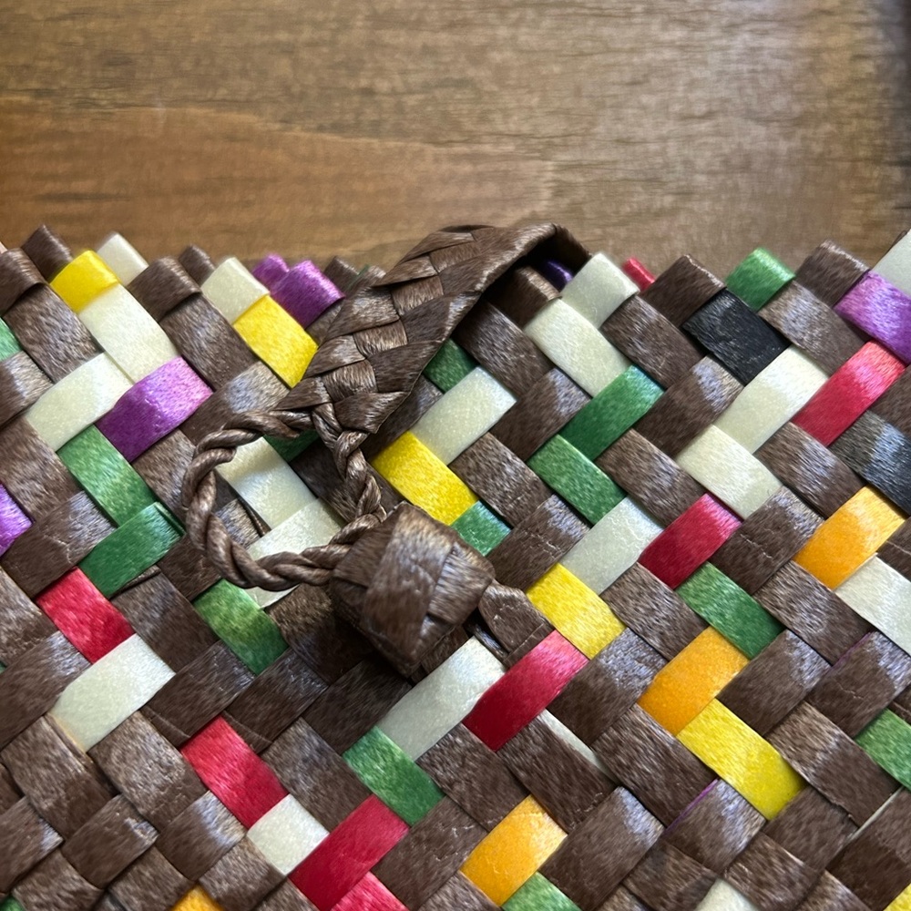 Colorful Woven Tote Bag with Pom Poms keychains made out of recycled plastic - Picture 10 of 11